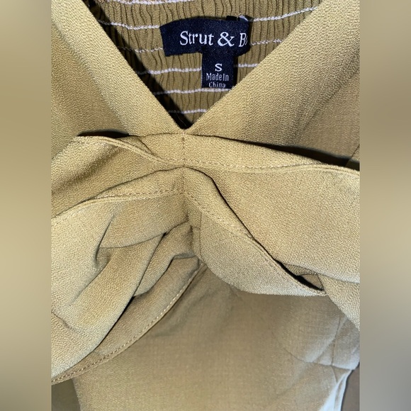 SALE!!
NWOT Strut & Bolt Sage Green Women's Tank Top - Picture 10 of 10